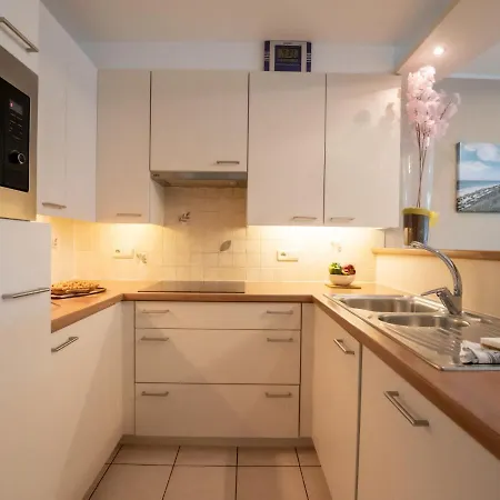 Διαμέρισμα Breduynia With Balcony By Interhome