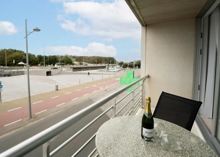 Breduynia With Balcony By Interhome Appartement